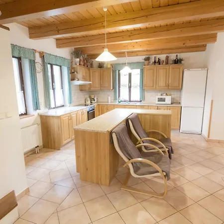 House 21 Vitice